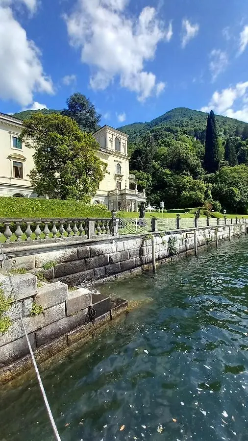 Una Magnolia In Cademartori Блевио Италия
