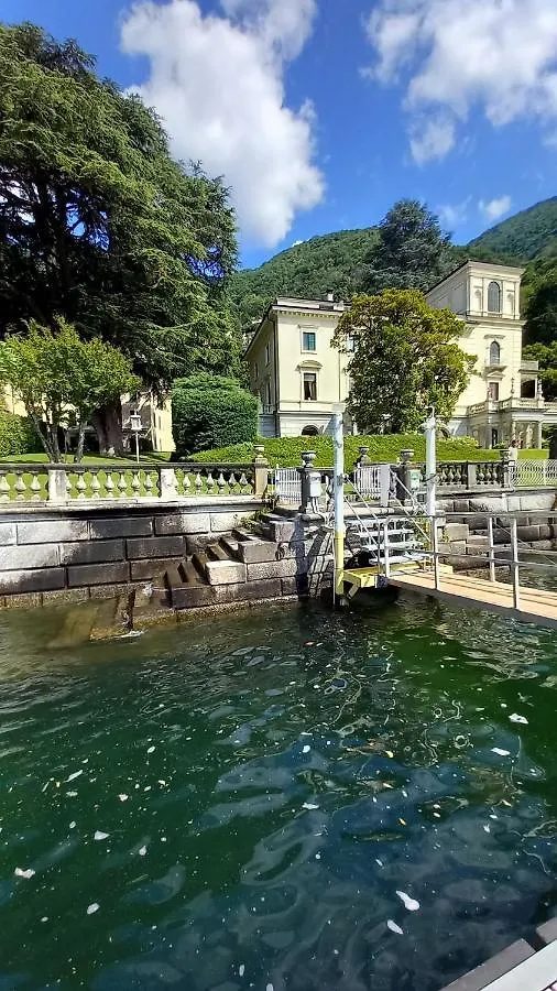 Una Magnolia In Cademartori Блевио Италия
